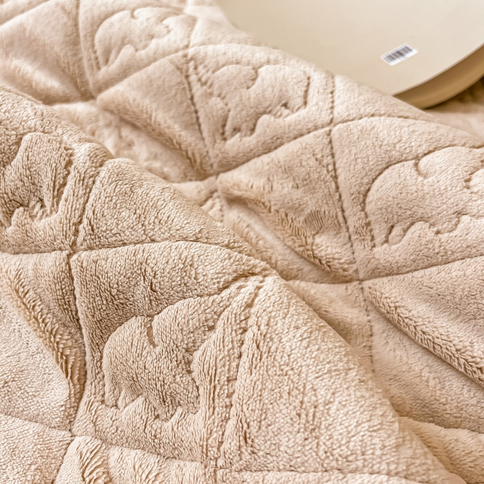 91家纺网 家纺一手货源 找家纺 眠博士 2025新款纯色牛奶绒加厚保暖绗缝大象床褥床垫 床护垫-暖咖