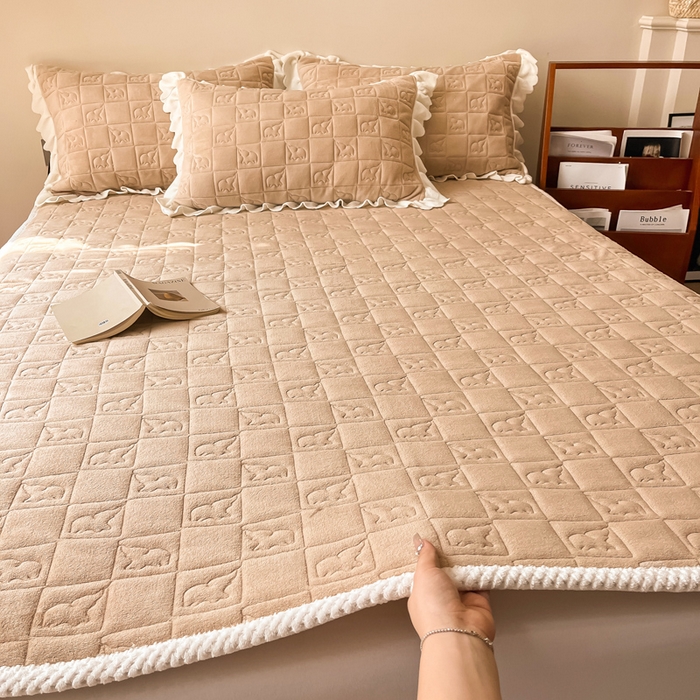 91家纺网 家纺一手货源 找家纺 眠博士 2025新款纯色牛奶绒加厚保暖绗缝大象床褥床垫 床护垫-暖咖