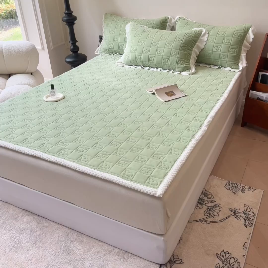 91家纺网 家纺一手货源 找家纺 眠博士 2025新款纯色牛奶绒加厚保暖绗缝大象床褥床垫 床护垫-苹果绿