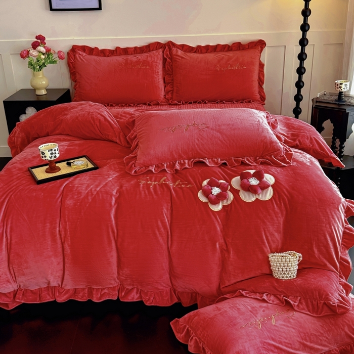 91家纺网 家纺一手货源 找家纺 恋尚羽家纺 2025新款韩版花边婴儿绒大床盖四件套宝宝绒婴肤绒公主风韩式盘花四件套 大红色