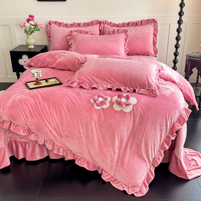 91家纺网 家纺一手货源 找家纺 恋尚羽家纺 2025新款韩版花边婴儿绒大床盖四件套宝宝绒婴肤绒公主风韩式盘花四件套 豆沙