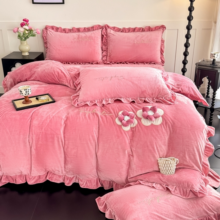 91家纺网 家纺一手货源 找家纺 恋尚羽家纺 2025新款韩版花边婴儿绒大床盖四件套宝宝绒婴肤绒公主风韩式盘花四件套 豆沙