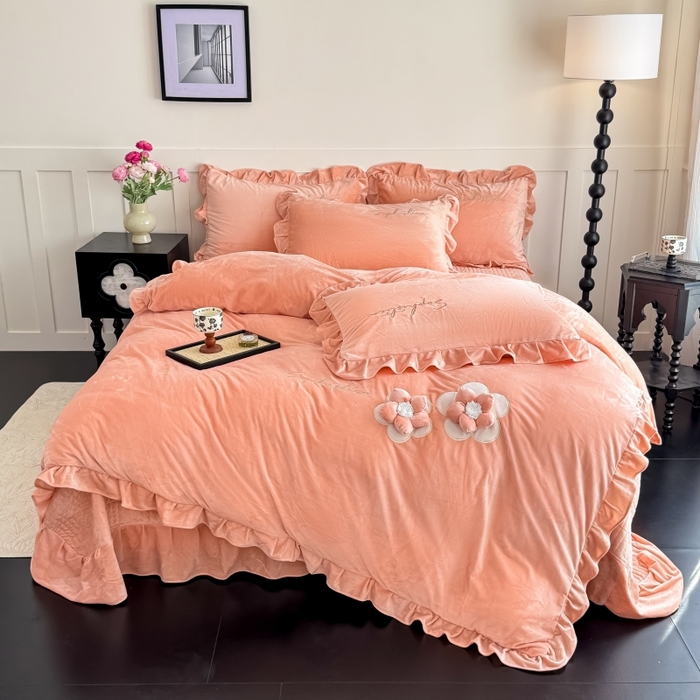 91家纺网 家纺一手货源 找家纺 恋尚羽家纺 2025新款韩版花边婴儿绒大床盖四件套宝宝绒婴肤绒公主风韩式盘花四件套 桔色