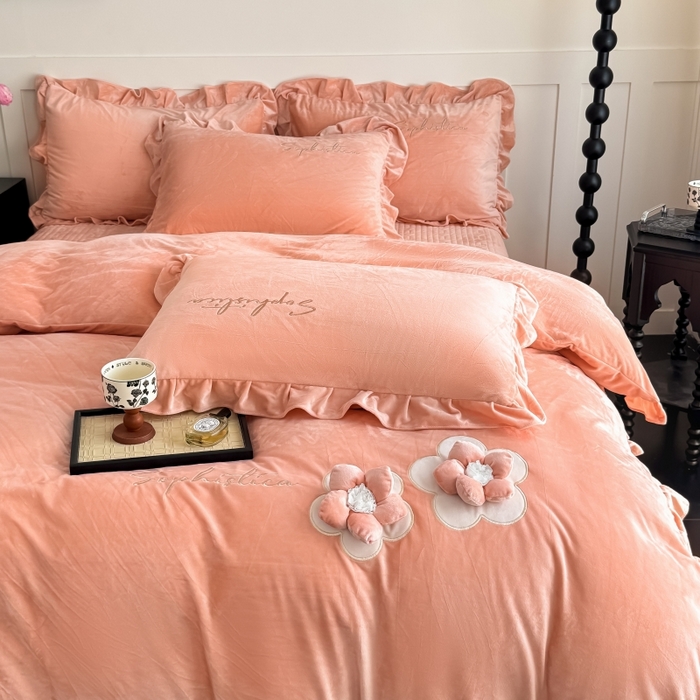91家纺网 家纺一手货源 找家纺 恋尚羽家纺 2025新款韩版花边婴儿绒大床盖四件套宝宝绒婴肤绒公主风韩式盘花四件套 桔色