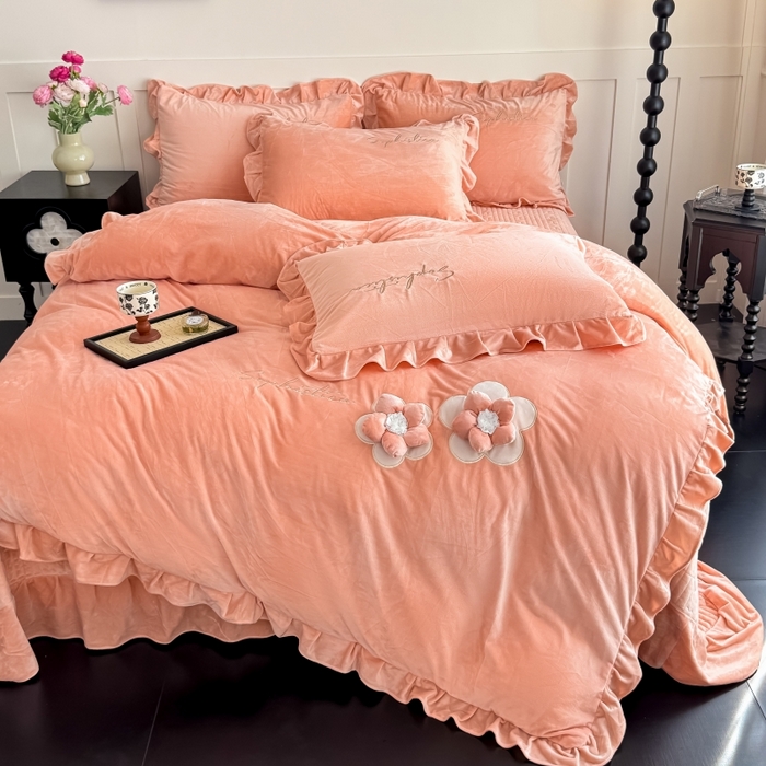 91家纺网 家纺一手货源 找家纺 恋尚羽家纺 2025新款韩版花边婴儿绒大床盖四件套宝宝绒婴肤绒公主风韩式盘花四件套 桔色