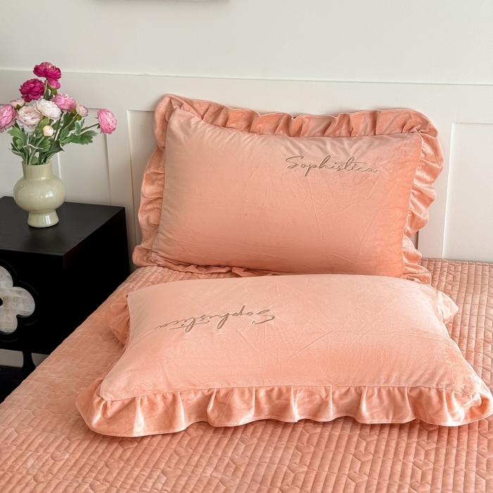 91家纺网 家纺一手货源 找家纺 恋尚羽家纺 2025新款韩版花边婴儿绒大床盖四件套宝宝绒婴肤绒公主风韩式盘花四件套 桔色