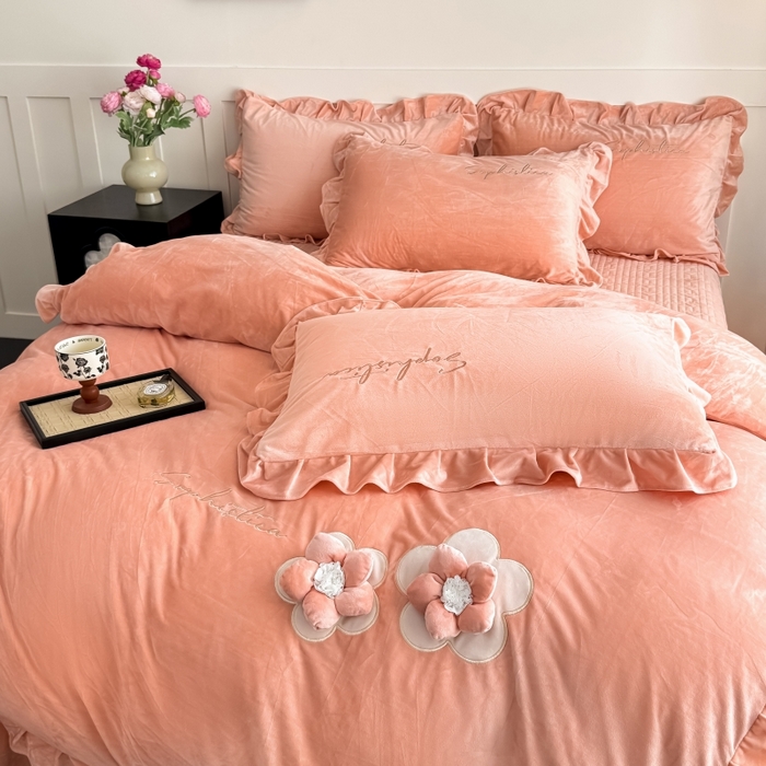 91家纺网 家纺一手货源 找家纺 恋尚羽家纺 2025新款韩版花边婴儿绒大床盖四件套宝宝绒婴肤绒公主风韩式盘花四件套 桔色