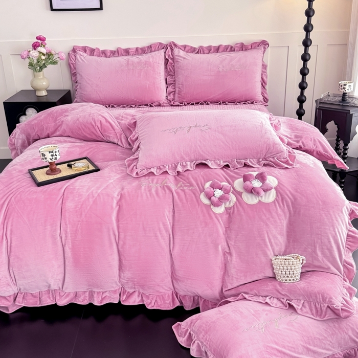 91家纺网 家纺一手货源 找家纺 恋尚羽家纺 2025新款韩版花边婴儿绒大床盖四件套宝宝绒婴肤绒公主风韩式盘花四件套 紫色