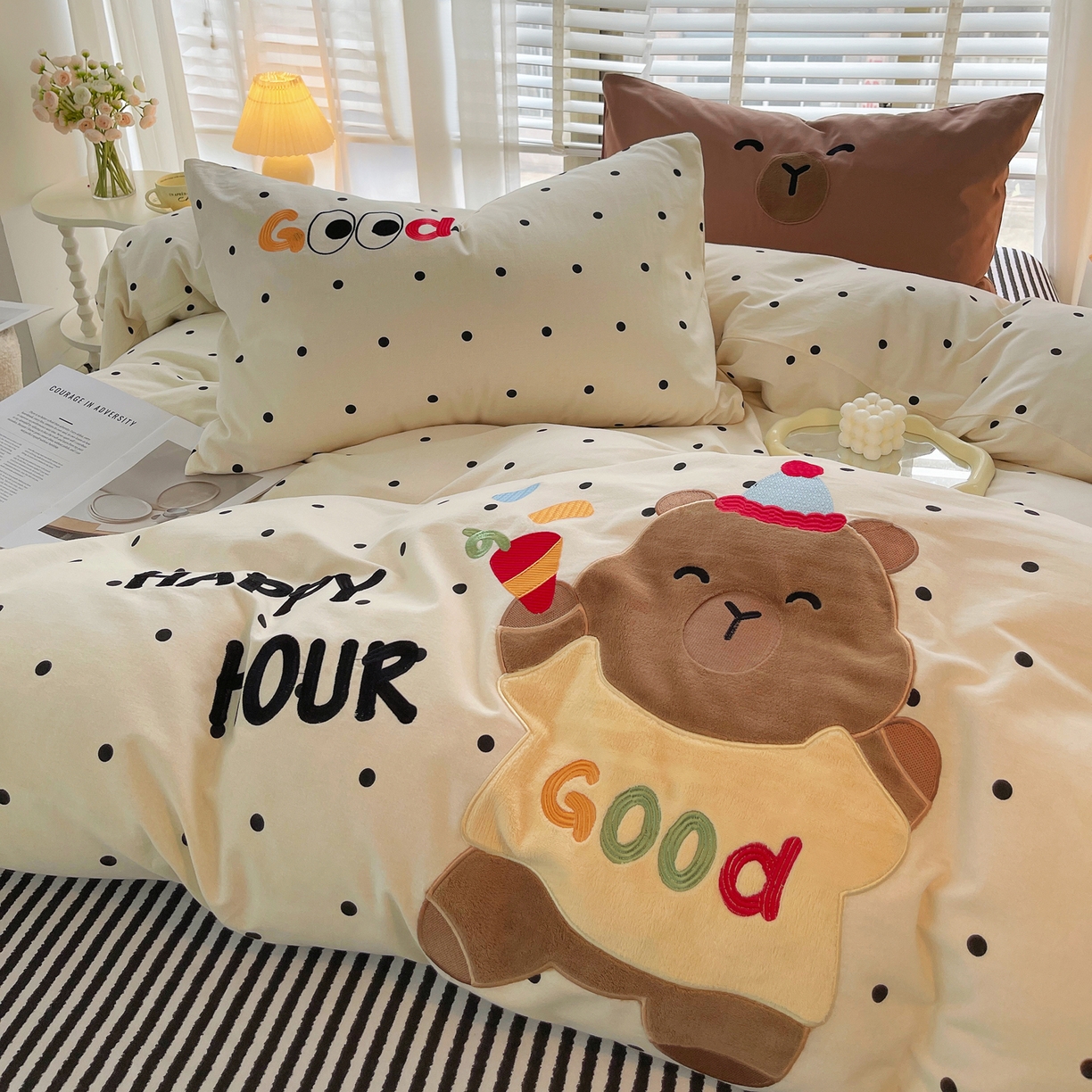 91家纺网 家纺一手货源 找家纺 （总）炫拼家纺 2025新款全棉磨毛卡通贴布绣加厚毛巾绣纯棉四件套-曲奇系列