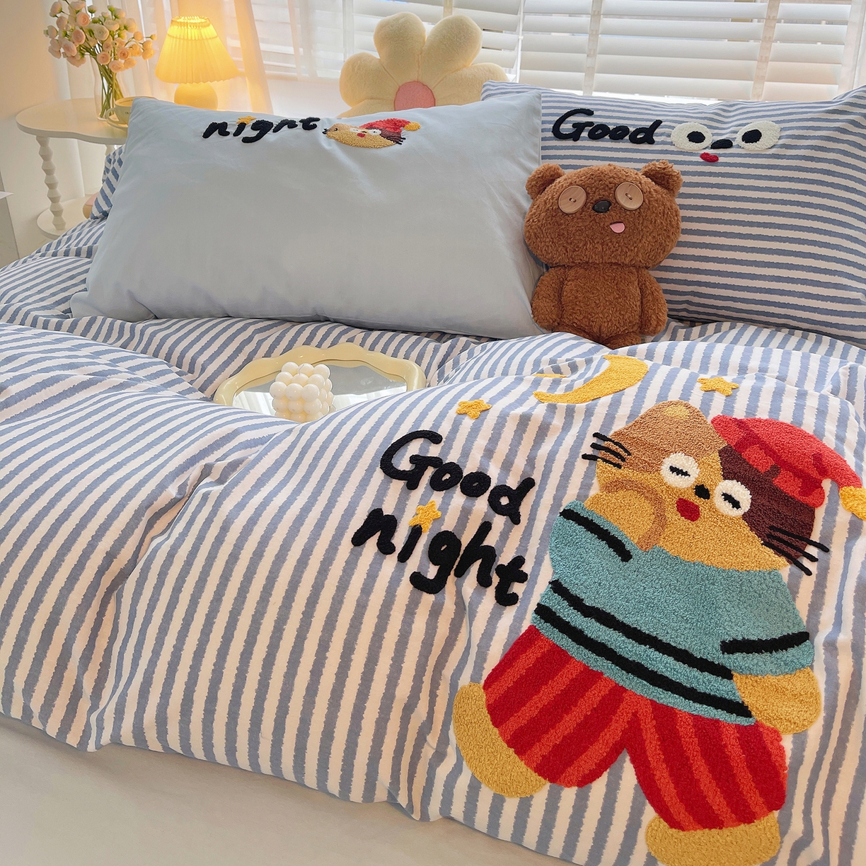 91家纺网 家纺一手货源 找家纺 （总）炫拼家纺 2025新款全棉磨毛卡通贴布绣加厚毛巾绣纯棉四件套-曲奇系列