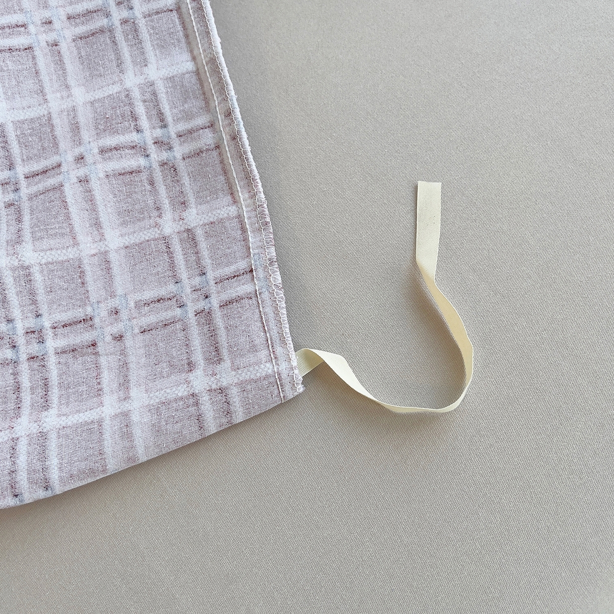 91家纺网 家纺一手货源 找家纺 炫拼家纺 2025新款全棉磨毛卡通贴布绣加厚毛巾绣纯棉四件套-曲奇系列 曲奇-苹果狗