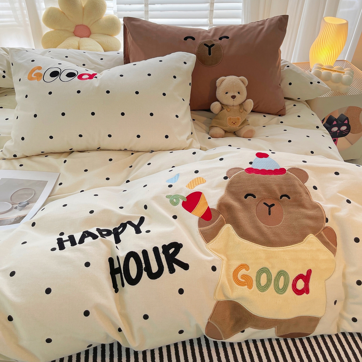 91家纺网 家纺一手货源 找家纺 炫拼家纺 2025新款全棉磨毛卡通贴布绣加厚毛巾绣纯棉四件套-曲奇系列 曲奇-Good卡皮