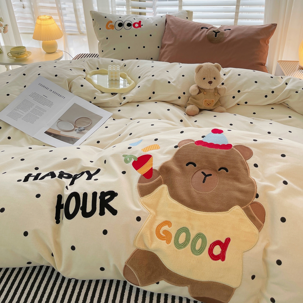 91家纺网 家纺一手货源 找家纺 炫拼家纺 2025新款全棉磨毛卡通贴布绣加厚毛巾绣纯棉四件套-曲奇系列 曲奇-Good卡皮