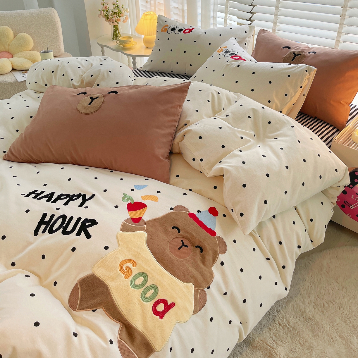 91家纺网 家纺一手货源 找家纺 炫拼家纺 2025新款全棉磨毛卡通贴布绣加厚毛巾绣纯棉四件套-曲奇系列 曲奇-Good卡皮