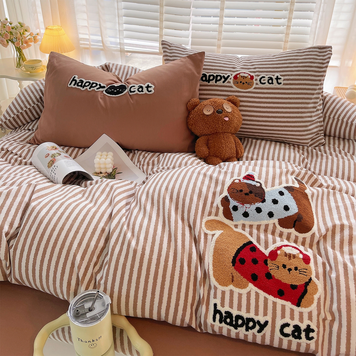 91家纺网 家纺一手货源 找家纺 炫拼家纺 2025新款全棉磨毛卡通贴布绣加厚毛巾绣纯棉四件套-曲奇系列 曲奇-波点猫