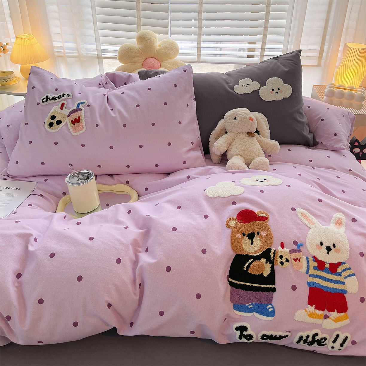 91家纺网 家纺一手货源 找家纺 炫拼家纺 2025新款全棉磨毛卡通贴布绣加厚毛巾绣纯棉四件套-曲奇系列 曲奇-好朋友