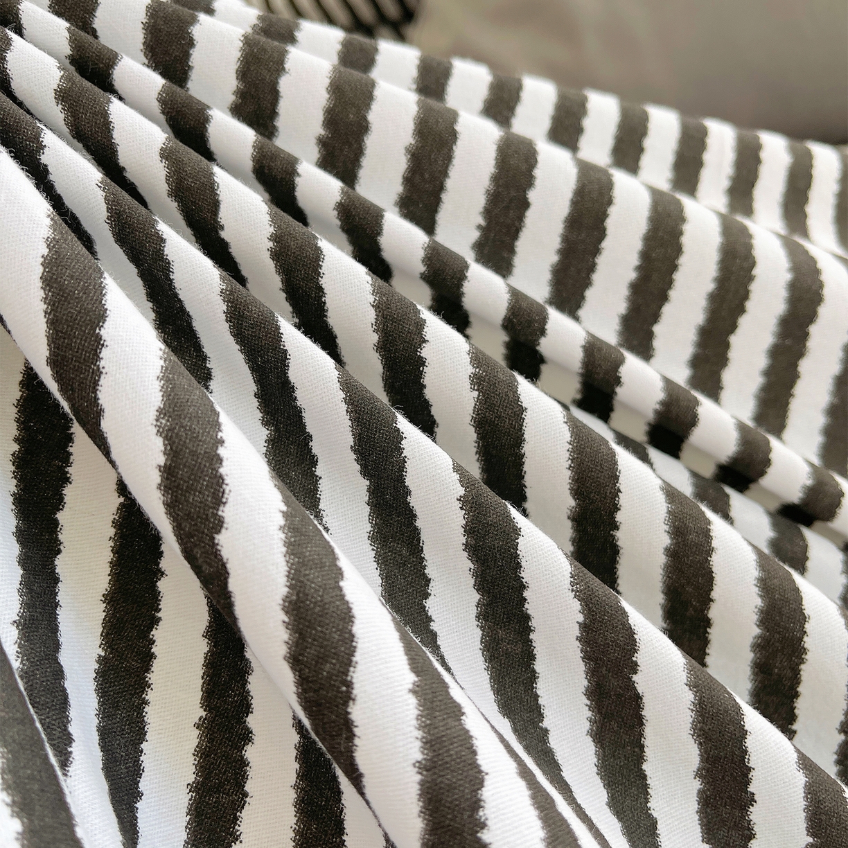 91家纺网 家纺一手货源 找家纺 炫拼家纺 2025新款全棉磨毛卡通贴布绣加厚毛巾绣纯棉四件套-曲奇系列 曲奇-举高高