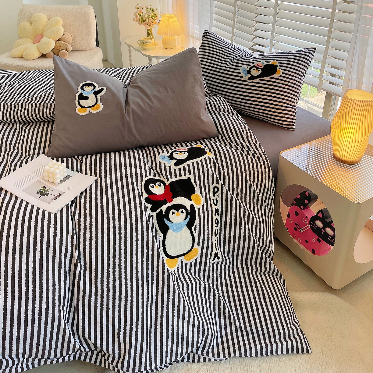 91家纺网 家纺一手货源 找家纺 炫拼家纺 2025新款全棉磨毛卡通贴布绣加厚毛巾绣纯棉四件套-曲奇系列 曲奇-举高高