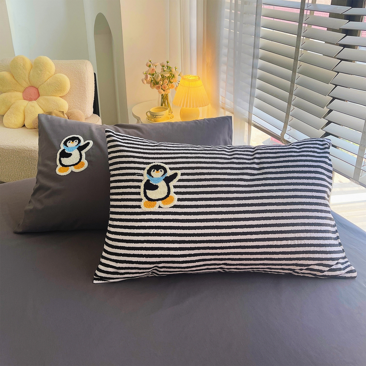 91家纺网 家纺一手货源 找家纺 炫拼家纺 2025新款全棉磨毛卡通贴布绣加厚毛巾绣纯棉四件套-曲奇系列 曲奇-举高高