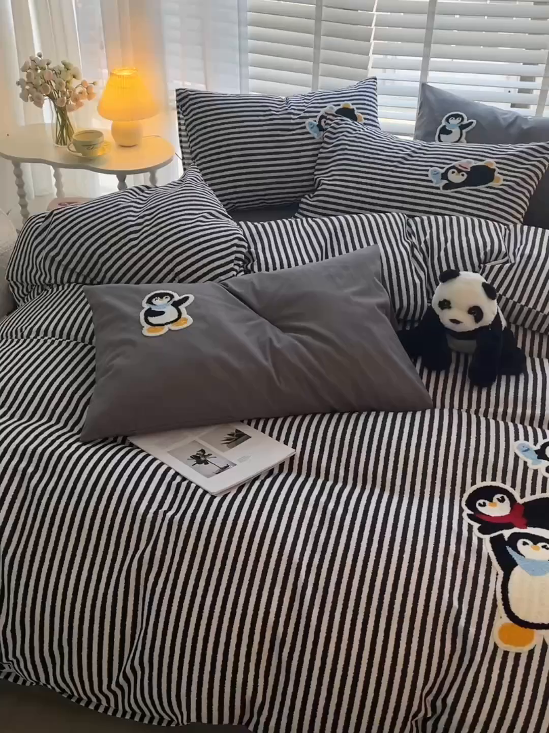 91家纺网 家纺一手货源 找家纺 炫拼家纺 2025新款全棉磨毛卡通贴布绣加厚毛巾绣纯棉四件套-曲奇系列 曲奇-举高高