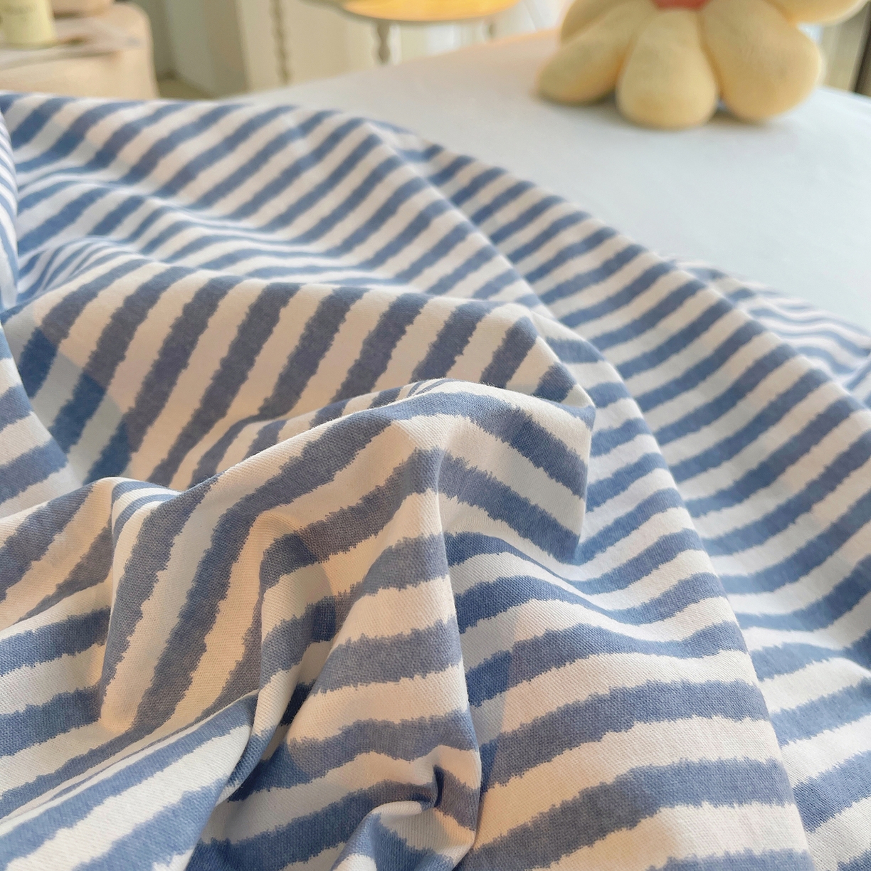 91家纺网 家纺一手货源 找家纺 炫拼家纺 2025新款全棉磨毛卡通贴布绣加厚毛巾绣纯棉四件套-曲奇系列 曲奇-晚安猫