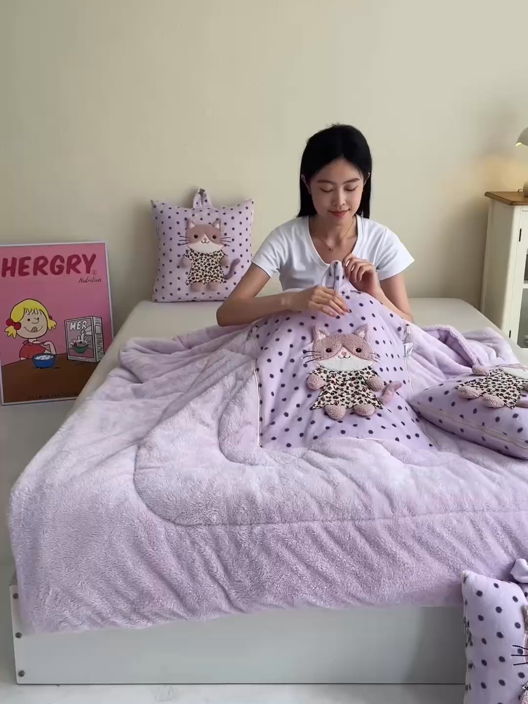 91家纺网 家纺一手货源 找家纺 （总）2025新款加厚款立体手提波斯猫系列抱枕被