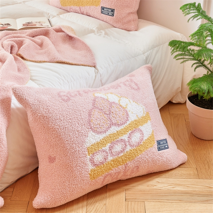 91家纺网 家纺一手货源 找家纺 暖绵绵家纺 2025新款甜品点心系列毯子毛毯抱枕套 恰贝塔
