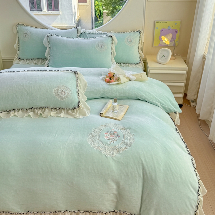 91家纺网 家纺一手货源 找家纺 橘子家 2025新款婴儿绒床上四件套系列-维纳斯 维纳斯-蒂芙尼蓝