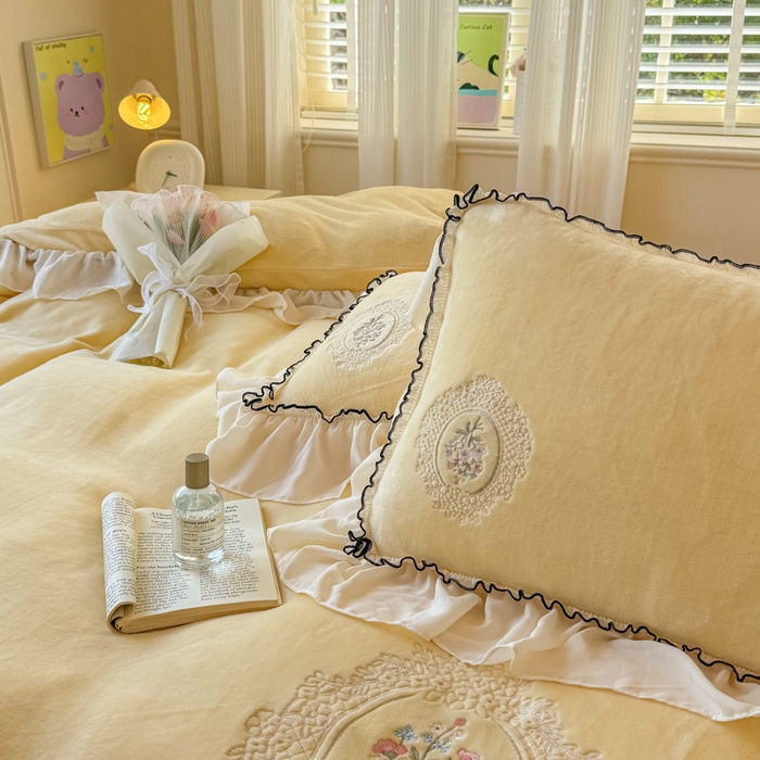 91家纺网 家纺一手货源 找家纺 橘子家 2025新款婴儿绒床上四件套系列-维纳斯 维纳斯-鹅黄