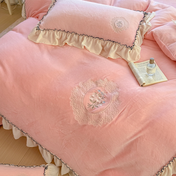 91家纺网 家纺一手货源 找家纺 橘子家 2025新款婴儿绒床上四件套系列-维纳斯 维纳斯-粉