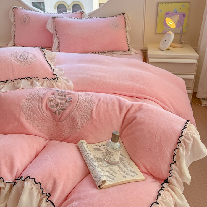 91家纺网 家纺一手货源 找家纺 橘子家 2025新款婴儿绒床上四件套系列-维纳斯 维纳斯-粉