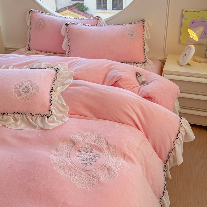 91家纺网 家纺一手货源 找家纺 橘子家 2025新款婴儿绒床上四件套系列-维纳斯 维纳斯-粉