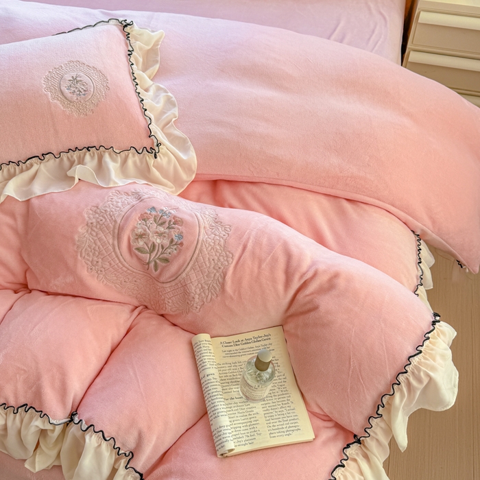 91家纺网 家纺一手货源 找家纺 橘子家 2025新款婴儿绒床上四件套系列-维纳斯 维纳斯-粉