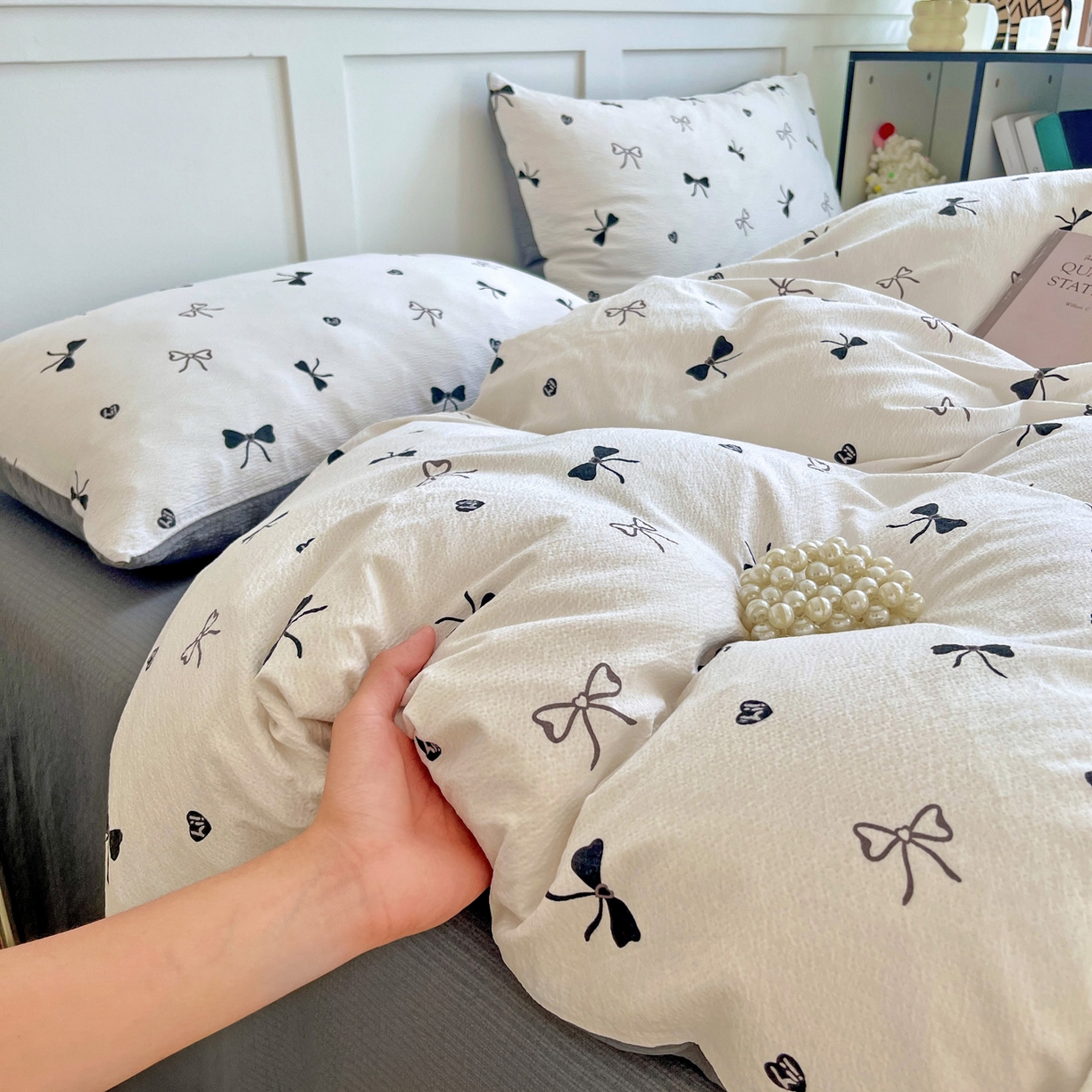 91家纺网 家纺一手货源 找家纺 王朝国际 2026新款爆款云感亚麻有氧双层纱皱皱双层纱四件套 告白