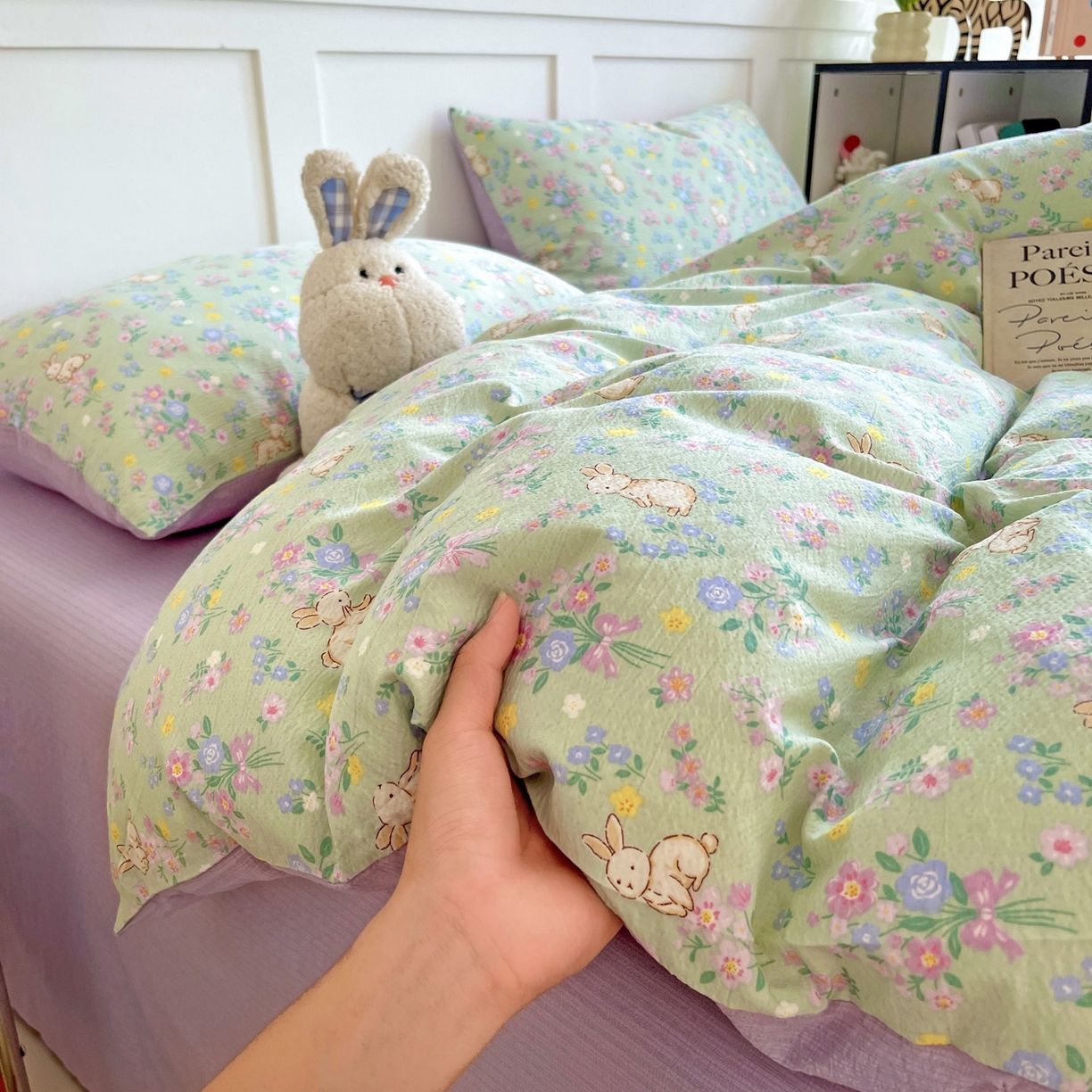 91家纺网 家纺一手货源 找家纺 王朝国际 2025新款爆款云感亚麻有氧双层纱皱皱双层纱四件套 花园小兔