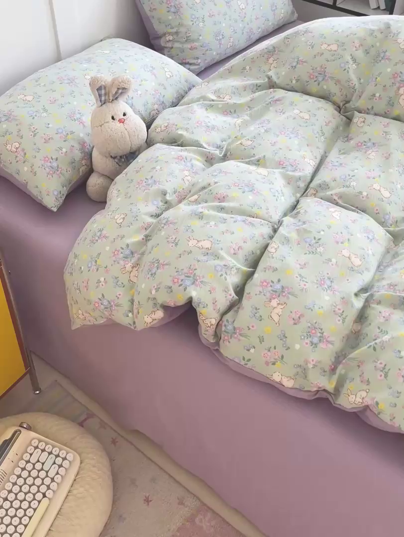 91家纺网 家纺一手货源 找家纺 王朝国际 2025新款爆款云感亚麻有氧双层纱皱皱双层纱四件套 花园小兔