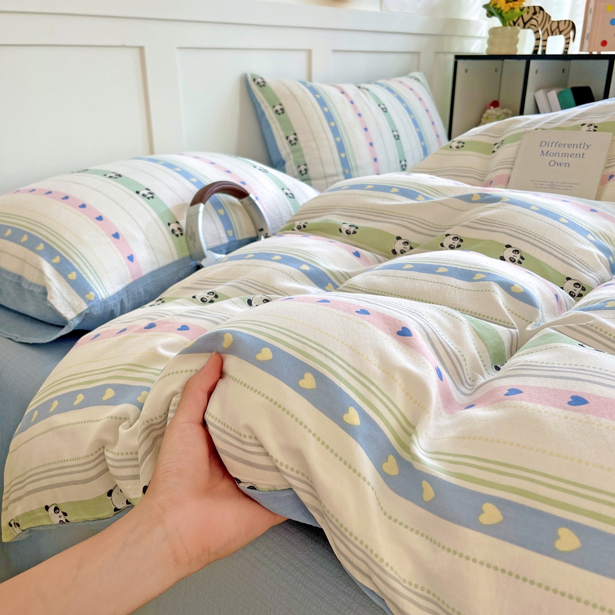 91家纺网 家纺一手货源 找家纺 王朝国际 2025新款爆款云感亚麻有氧双层纱皱皱双层纱四件套 卖萌猫