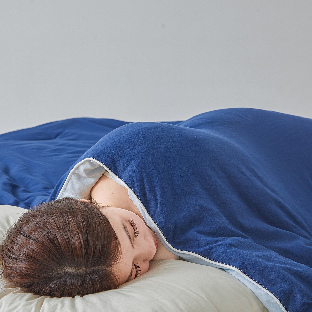 91家纺网 家纺一手货源 找家纺 芭芭棉家纺 2025新款深睡云亚朵同款星球被被子母被冬被芯 深睡蓝