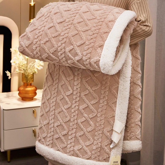 91家纺网 家纺一手货源 找家纺 （总）悦织湾家纺 2025加厚保暖舒棉绒羊羔绒毛毯双面双层宽包边塔芙绒毯子休闲沙发盖毯小被子跨境专供外贸出口可定制