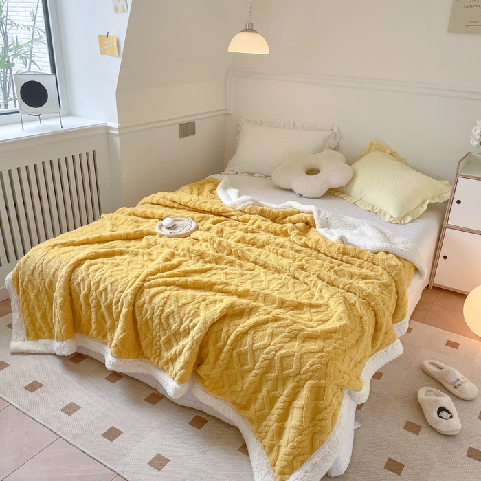 91家纺网 家纺一手货源 找家纺 悦织湾家纺 2025加厚保暖舒棉绒羊羔绒毛毯双面双层宽包边塔芙绒毯子休闲沙发盖毯小被子跨境专供外贸出口可定制 塔夫绒-黄