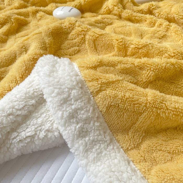 91家纺网 家纺一手货源 找家纺 悦织湾家纺 2025加厚保暖舒棉绒羊羔绒毛毯双面双层宽包边塔芙绒毯子休闲沙发盖毯小被子跨境专供外贸出口可定制 塔夫绒-黄