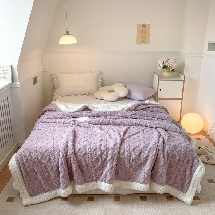 91家纺网 家纺一手货源 找家纺 悦织湾家纺 2025加厚保暖舒棉绒羊羔绒毛毯双面双层宽包边塔芙绒毯子休闲沙发盖毯小被子跨境专供外贸出口可定制 塔芙绒-豆沙紫