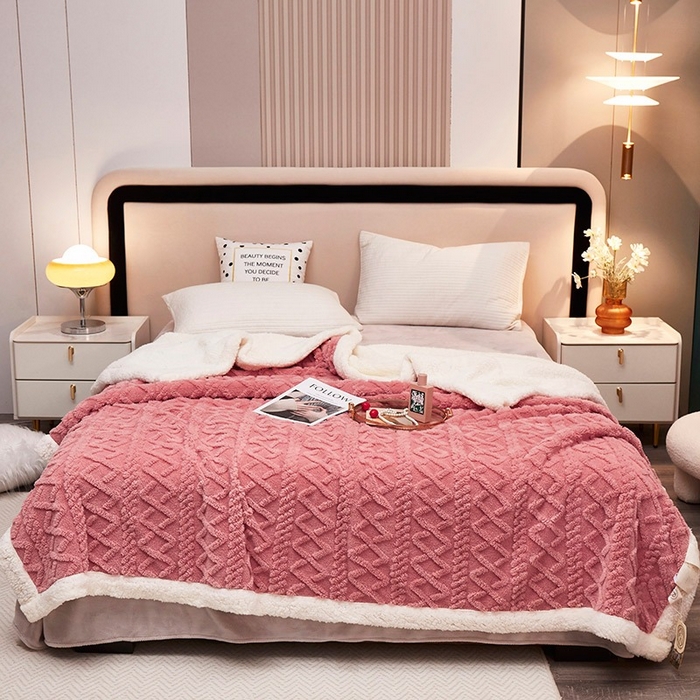 91家纺网 家纺一手货源 找家纺 悦织湾家纺 2025加厚保暖舒棉绒羊羔绒毛毯双面双层宽包边塔芙绒毯子休闲沙发盖毯小被子跨境专供外贸出口可定制 塔芙绒-玫瑰粉