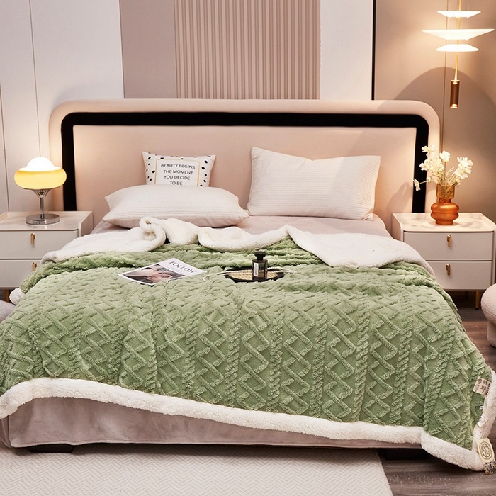 91家纺网 家纺一手货源 找家纺 悦织湾家纺 2025加厚保暖舒棉绒羊羔绒毛毯双面双层宽包边塔芙绒毯子休闲沙发盖毯小被子跨境专供外贸出口可定制 塔芙绒-抹茶绿