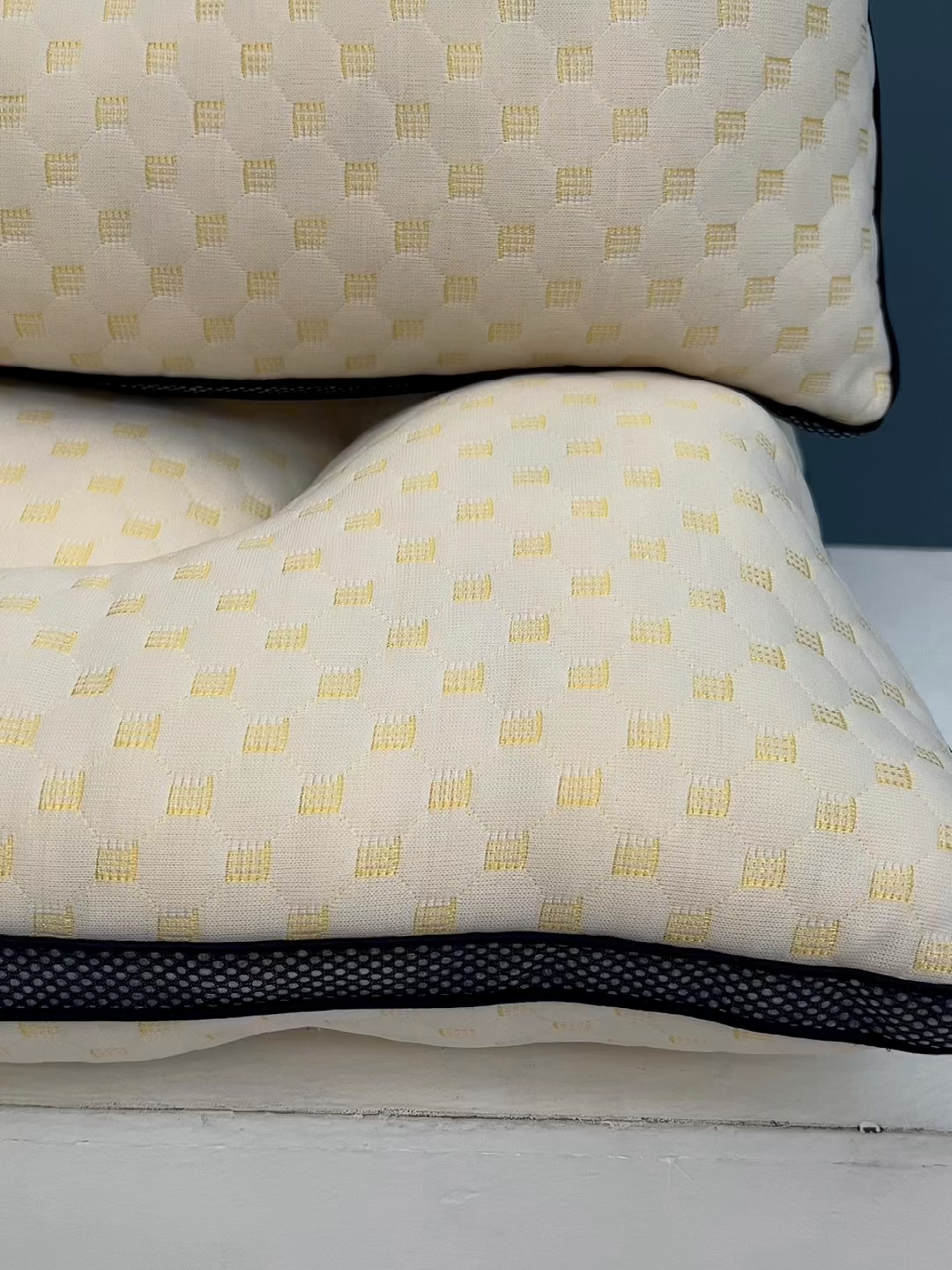 91家纺网 家纺一手货源 找家纺 （总）鼎晟纺 2025水立方蓝边立体蜂窝枕