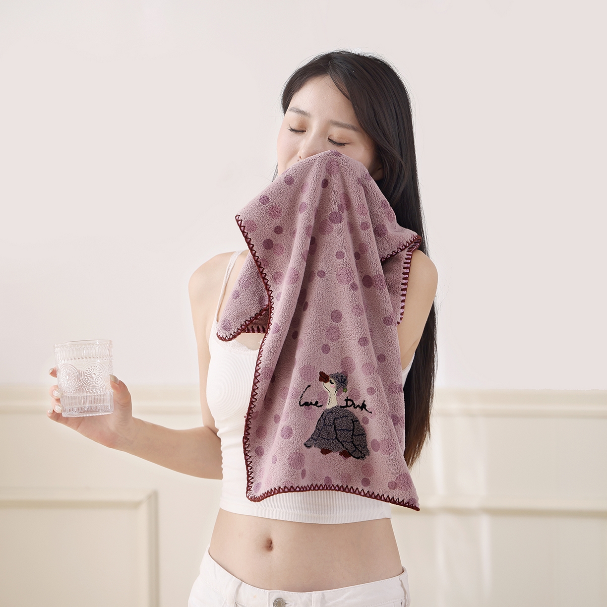 91家纺网 家纺一手货源 找家纺 朴尔家纺-毛巾被 2025新款趣趣多毛巾绣勾边珊瑚绒速吸速干毛巾浴巾 毛巾慢慢鸭-紫 35x75cm