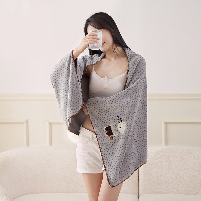 91家纺网 家纺一手货源 找家纺 朴尔家纺-毛巾被 2025新款趣趣多毛巾绣勾边珊瑚绒速吸速干毛巾浴巾 浴巾毛衣熊-灰 70x140cm