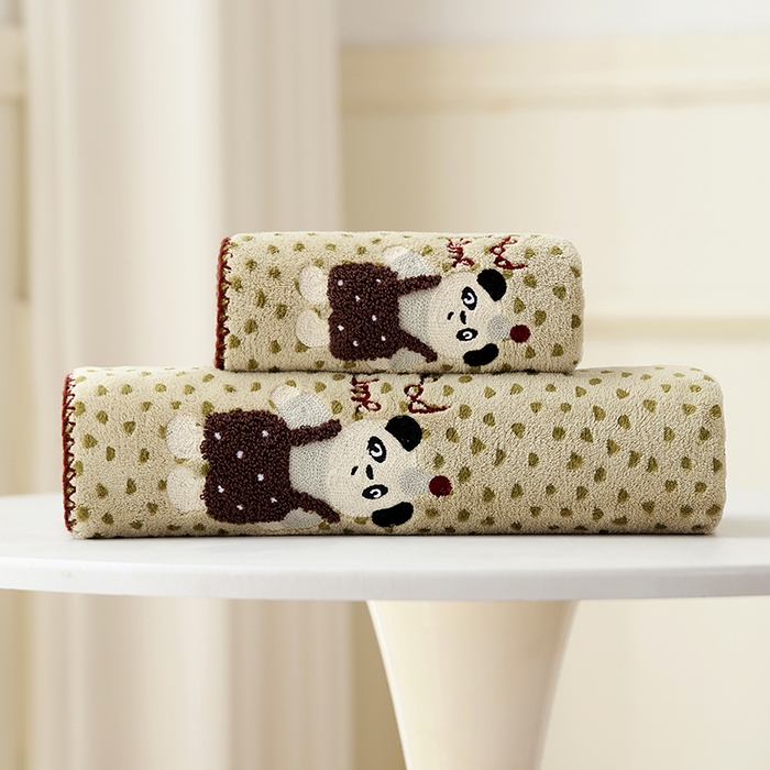 91家纺网 家纺一手货源 找家纺 朴尔家纺-毛巾被 2025新款趣趣多毛巾绣勾边珊瑚绒速吸速干毛巾浴巾 浴巾熊猫-青 70x140cm