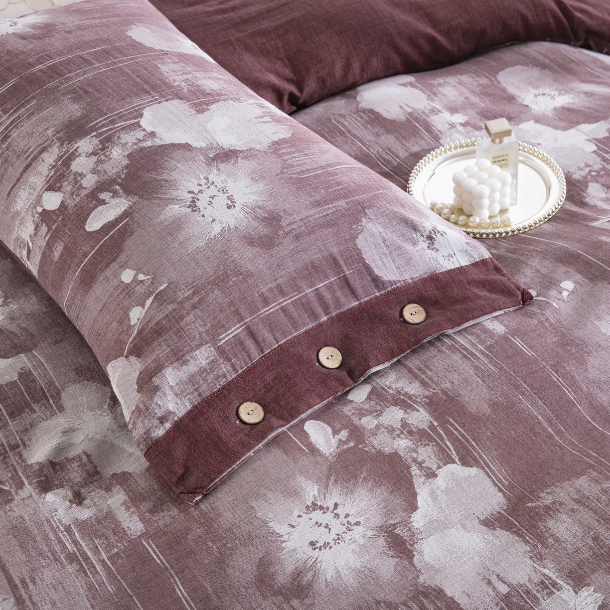 91家纺网 家纺一手货源 找家纺 鲁爱家纺供货 2025新款全棉色织提花四件套 花都-豆沙