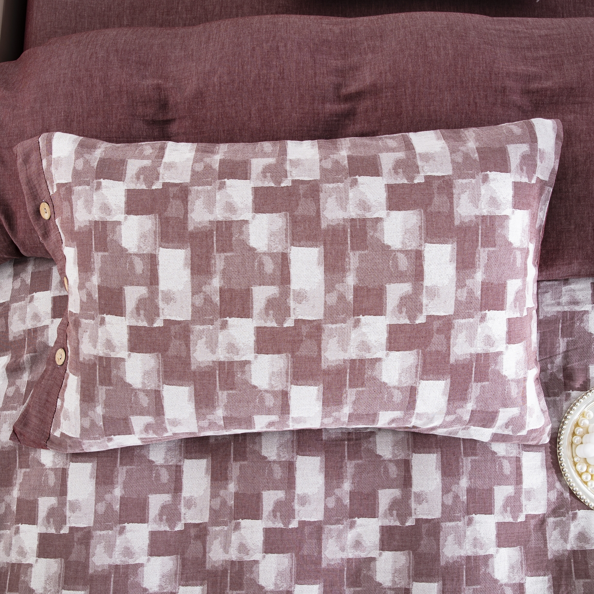 91家纺网 家纺一手货源 找家纺 鲁爱家纺供货 2025新款全棉色织提花四件套 都市万象-豆沙